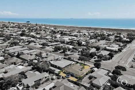 Photo of property in 15 Dalton Drive, Papamoa Beach, Papamoa, 3118