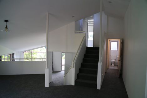 Photo of property in 2/18 The Esplanade, Castor Bay, Auckland, 0620