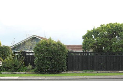 Photo of property in 19 Tomintoul Place, Highland Park, Auckland, 2010