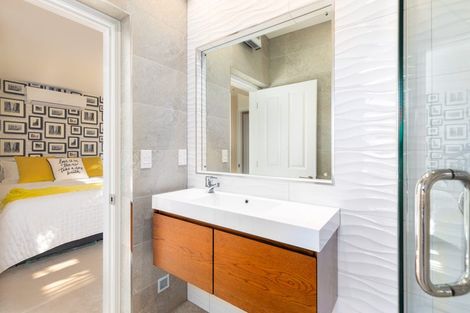 Photo of property in 33 Lewisham Park, St Albans, Christchurch, 8052