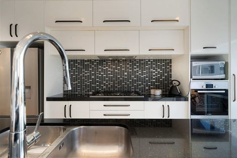 Photo of property in 133h Connell Street, Blockhouse Bay, Auckland, 0600