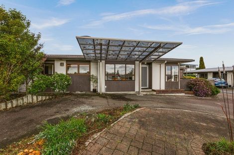 Photo of property in 1/34 Busby Hill, Havelock North, 4130