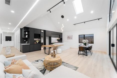 Photo of property in 32 Streamview Way, Long Bay, 0792