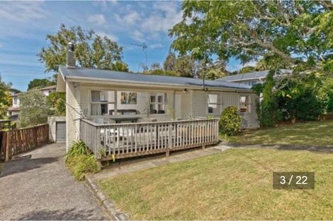 Photo of property in 23 Ellice Road, Totara Vale, Auckland, 0629