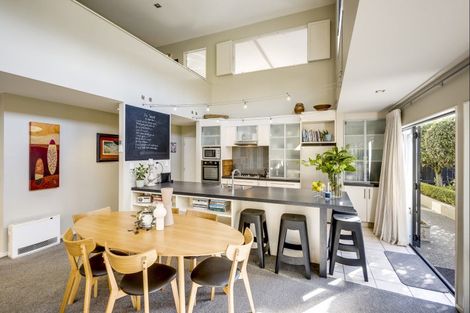 Photo of property in 11 Woodford Heights, Havelock North, 4130