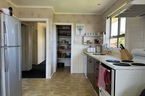 Photo of property in 18 Piper Place, Roslyn, Palmerston North, 4414