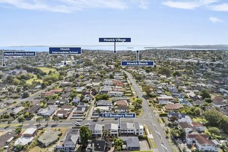 Photo of property in 73 Highland Park Drive, Botany Downs, Auckland, 2010