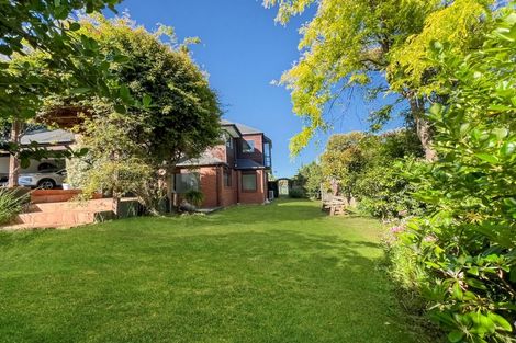 Photo of property in 148 Dyers Pass Road, Cashmere, Christchurch, 8022