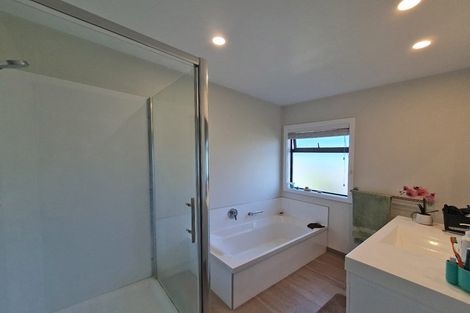 Photo of property in 33 Waimakariri Drive, Te Awa, Napier, 4110