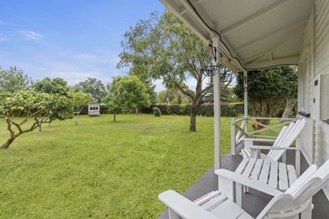 Photo of property in 4 Crossley Street, Katikati, 3129