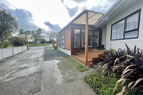 Photo of property in 20 Keats Crescent, Stoke, Nelson, 7011