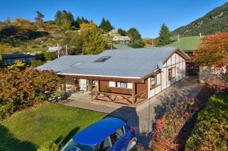 Photo of property in 4a Avalon Crescent, Fernhill, Queenstown, 9300