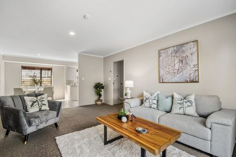 Photo of property in 57b Sabulite Road, Kelston, Auckland, 0602