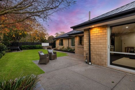 Photo of property in 33 Broadhaven Avenue, Parklands, Christchurch, 8083