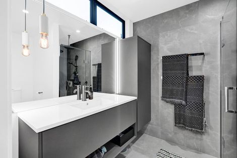 Photo of property in 28a Waiwaka Terrace, Strandon, New Plymouth, 4312