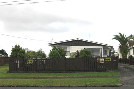 Photo of property in 110a Woodglen Road, Glen Eden, Auckland, 0602