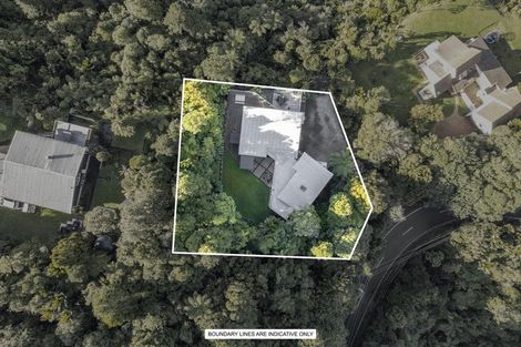 Photo of property in 535 Scenic Drive, Waiatarua, Auckland, 0612