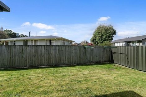 Photo of property in 8/64 Kawaha Point Road, Kawaha Point, Rotorua, 3010