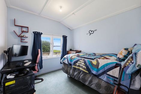 Photo of property in 63a Torkar Road, Clarks Beach, 2122
