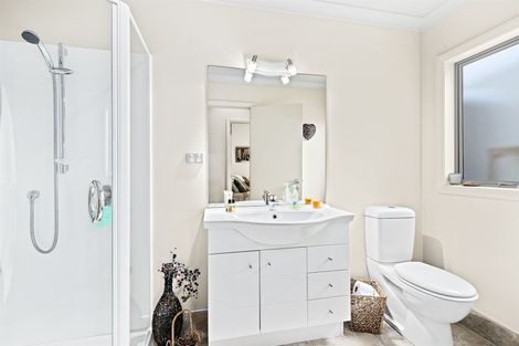 Photo of property in 3 Travis View Drive, Fairview Heights, Auckland, 0632