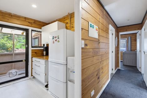 Photo of property in 2b Collingwood Road, Waiuku, 2123