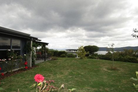 Photo of property in 17 Peregrine Place, Kinloch, Taupo, 3377