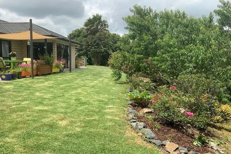 Photo of property in 22 Kaiwaka Road, Waiuku, 2123