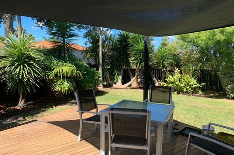 Photo of property in 2/42 Mirrabooka Avenue, Botany Downs, Auckland, 2010