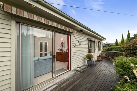 Photo of property in 1/10 Kiteroa Terrace, Rothesay Bay, Auckland, 0630