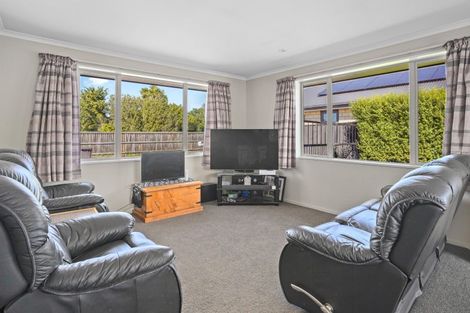 Photo of property in 8/17 Wineberry Avenue, Amberley, 7410