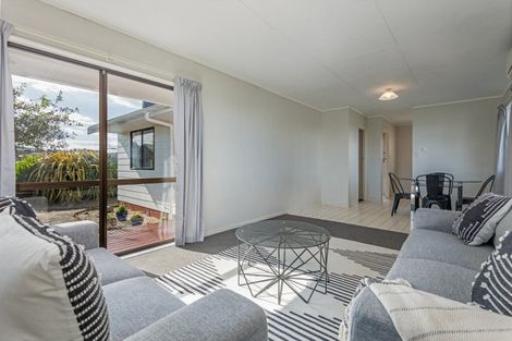 Photo of property in 72 Fraser Drive, Feilding, 4702