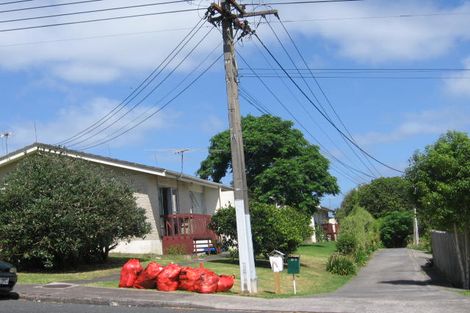 Photo of property in 2/98a Birkdale Road, Birkdale, Auckland, 0626