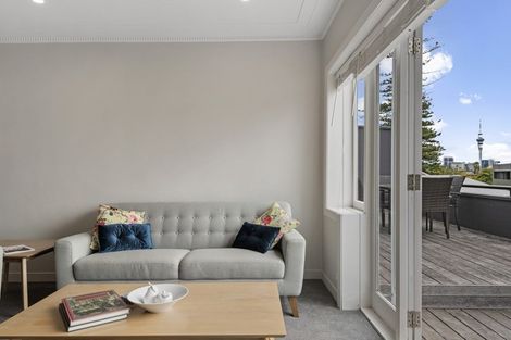 Photo of property in 4/10 Saint Georges Bay Road, Parnell, Auckland, 1052