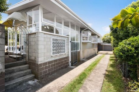 Photo of property in 5 Tiber Road, Forrest Hill, Auckland, 0620