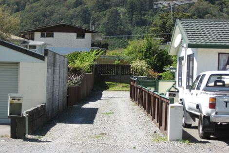 Photo of property in 46 Durham Street, Picton, 7220