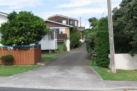 Photo of property in 2/25 Waiake Street, Torbay, Auckland, 0630