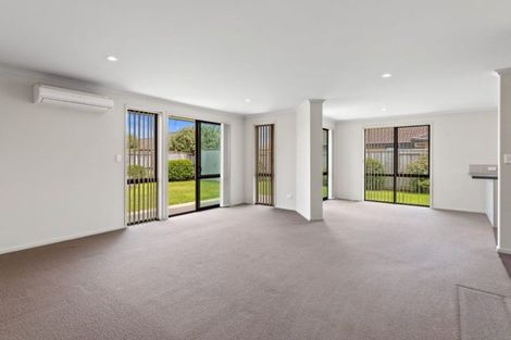 Photo of property in 80 Carrington Drive, Papamoa Beach, Papamoa, 3118