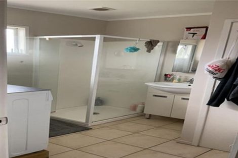 Photo of property in 5 Ashcroft Avenue, Mangere Bridge, Auckland, 2022