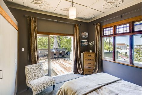 Photo of property in 8 Brewster Street, Bluff Hill, Napier, 4110