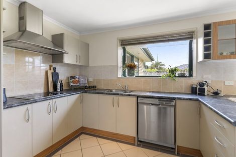 Photo of property in 3 Morewa Place, Takanini, 2112