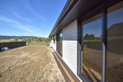 Photo of property in 44 Constitution Avenue, Milton, 9220