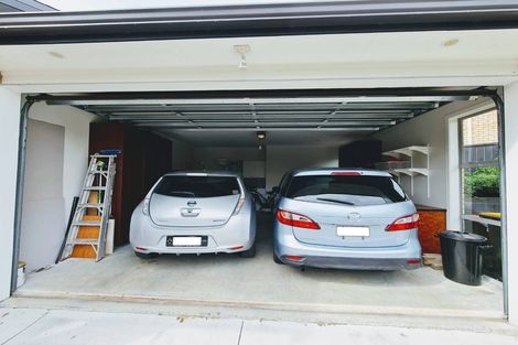 Photo of property in 23a Rena Place, West Harbour, Auckland, 0618