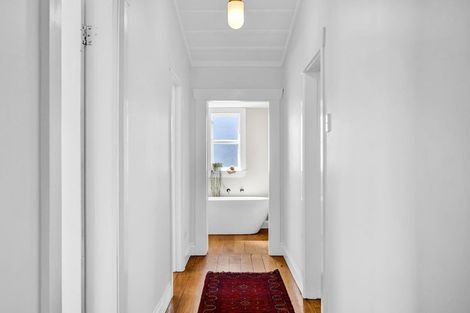 Photo of property in 67 Govett Avenue, Frankleigh Park, New Plymouth, 4310