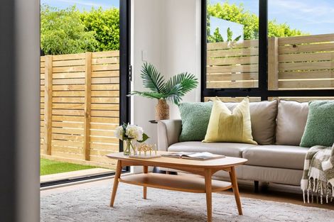Photo of property in 1/113 Beach Road, Te Atatu Peninsula, Auckland, 0610