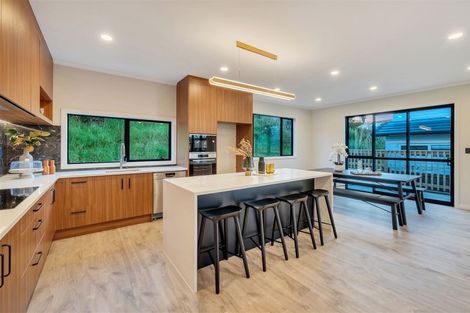 Photo of property in 62 Headland Drive, Long Bay, Auckland, 0630