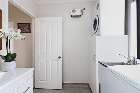 Photo of property in 66a The Esplanade, Westshore, Napier, 4110