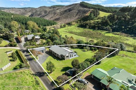 Photo of property in 46 Herbert Drive, Whangamata, 3620