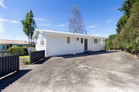 Photo of property in 15 Robin Street, Selwyn Heights, Rotorua, 3015