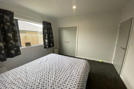 Photo of property in 48 Sardinia Grove, Fitzherbert, Palmerston North, 4410