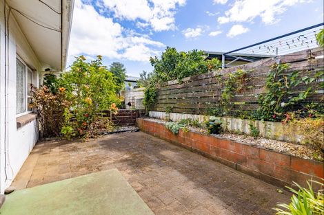 Photo of property in 28a Moulton Street, Moturoa, New Plymouth, 4310